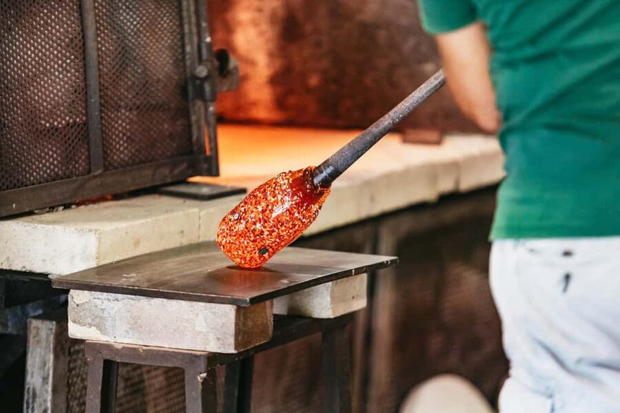 Murano & Burano Guided Tour by Private Boat with Glassmaking - Who should book this island tour?