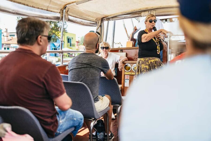 Murano & Burano Guided Tour by Private Boat with Glassmaking - Burano: color, canals, and hand-stitched lace