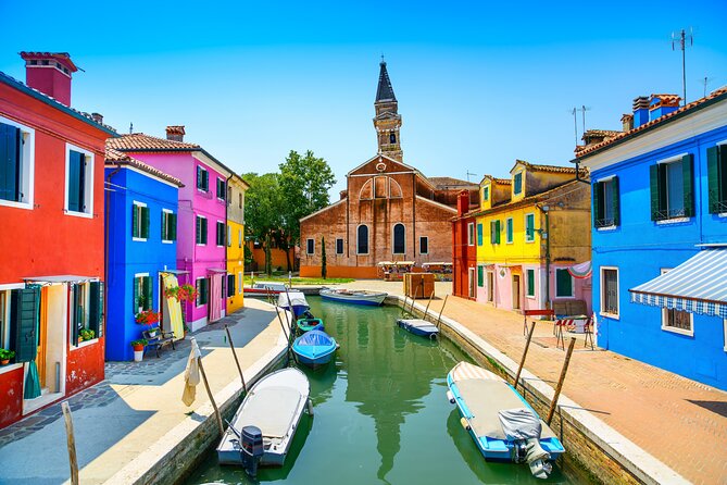 Murano & Burano Islands Guided Small-Group Tour by Private Boat - Burano: painted houses and handmade lace