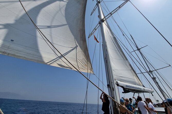 Mykonos Sail Cruise to Rhenia, Guided Tour of Delos, Lunch&Drinks - What the $145 price really includes