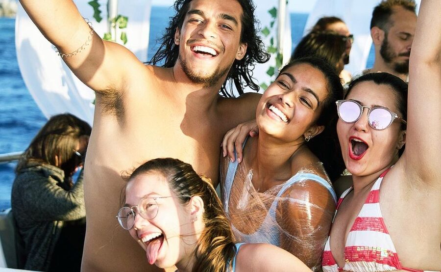 Mykonos: Sunset Boat Party with Open Bar & Live DJ - What to bring and what to expect