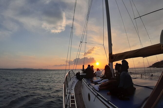 Mykonos: Sunset Cruise with Drinks - Seeing Little Venice from the water