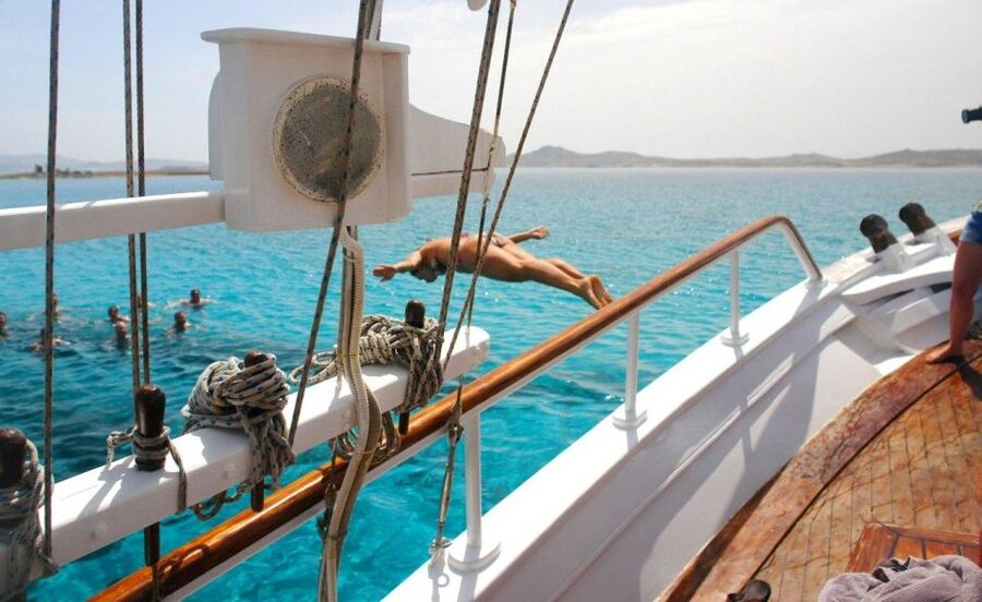 Mykonos: Sunset Party Boat Cruise with 1 Drink - Starting at Mykonos Old Port