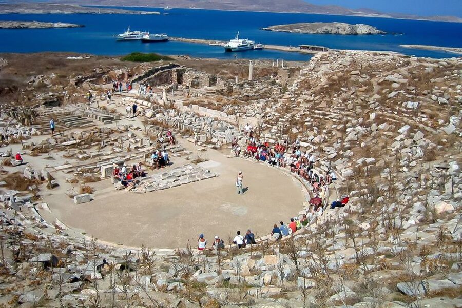 Mykonos: Yacht Cruise to Rhenia and Guided Tour of Delos - What you will eat and drink