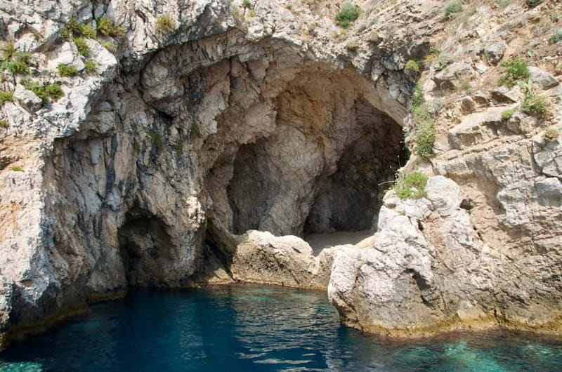 Naxos: Taormina Boat Tour with Snorkeling and Prosecco - A Fun, Short Boat Trip Along Taormina’s Coast