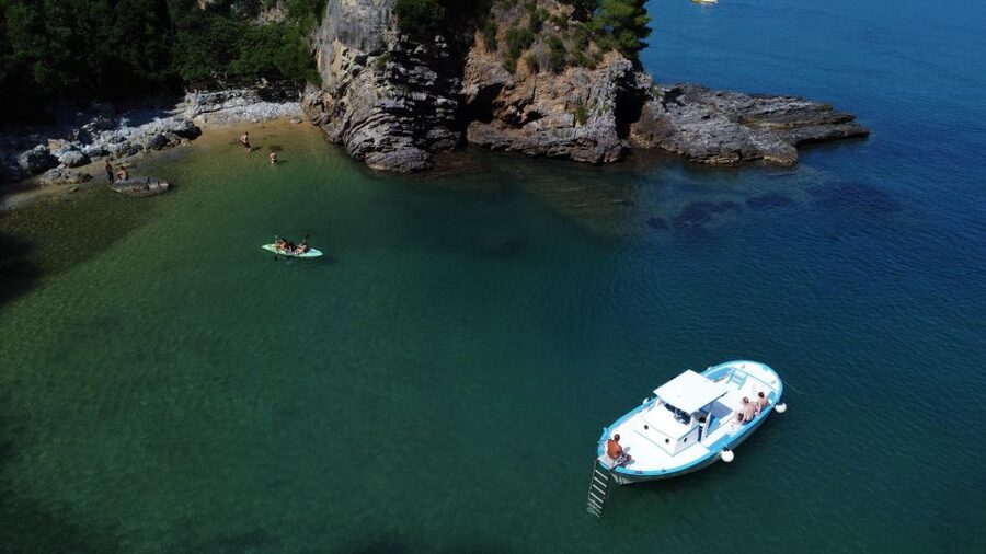 Palinuro: Costa del Mito Boat Tour - Cala Fetente: the first swim