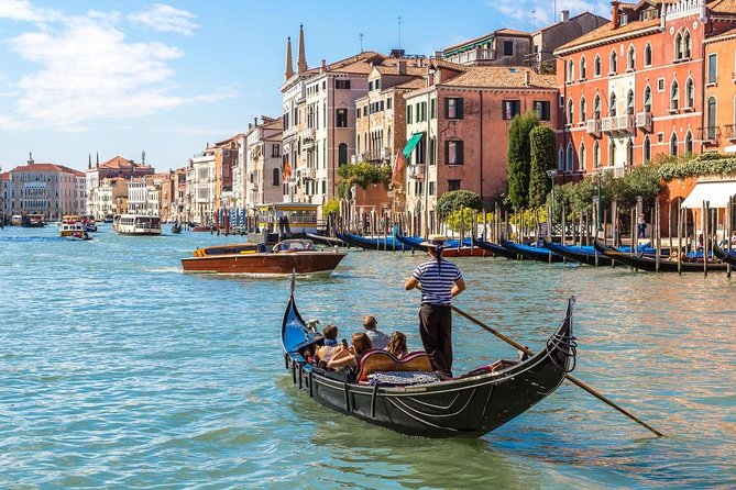 Private Venice 2 hrs Tour: Boat & Walking Tour with food tasting - The Venice details that make this tour different