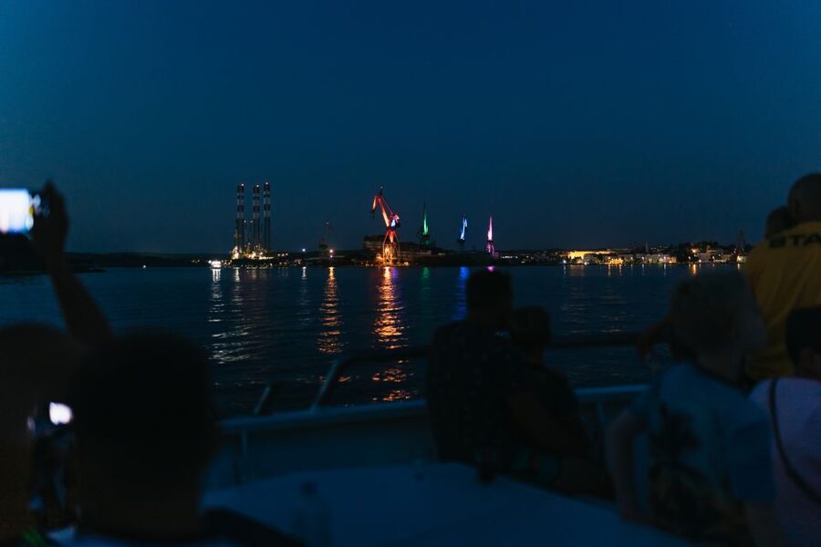 Pula: Dolphin&Sunset Cruise in Brijuni with Dinner&Drinks - Sunset views and the ride back to Pula