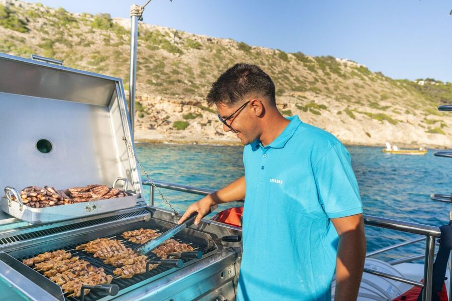 S'Arenal: Sunset Catamaran Cruise with BBQ - Palma Bay views before the sunset