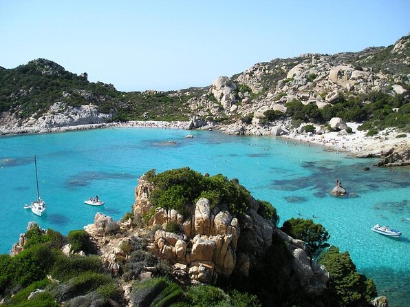 Sailing boat tour in the Maddalena Archipelago - Key Points at a Glance