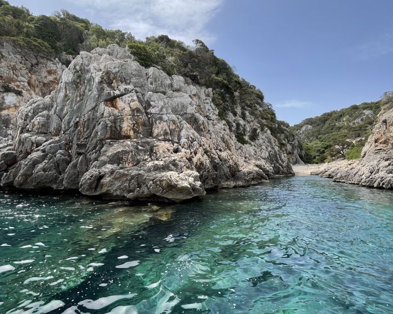 Santa Maria Navarrese: Grotta del Fico and Beaches Boat Trip - What the boat day feels like in practice
