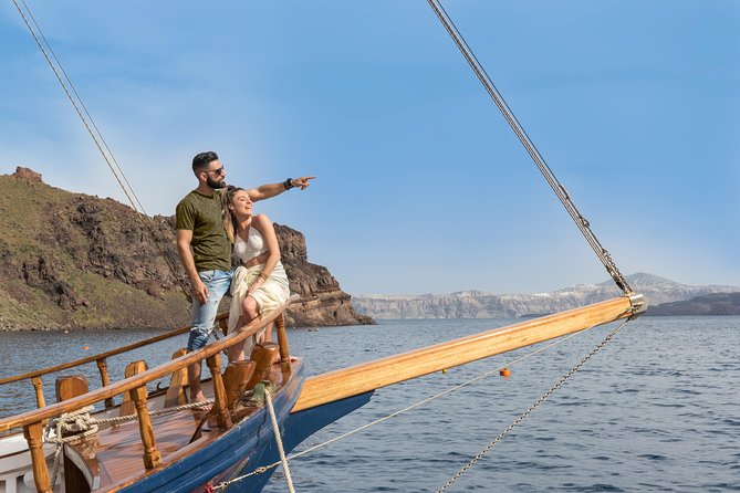 Santorini Caldera Cruise Tour (Volcano, Hot Springs, Thirassia) - What this Santorini cruise is really like