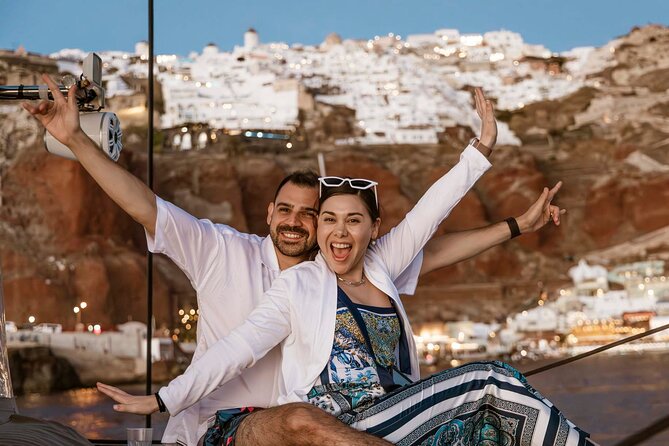Santorini Catamaran Cruise with Greek Meal, Open-Bar and Sunset - Why Santorini looks different from a catamaran
