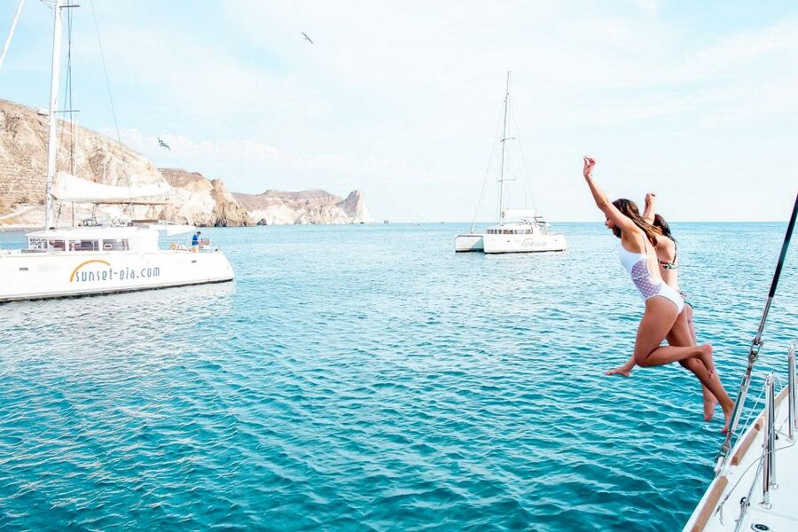Santorini: Catamaran Tour with BBQ Meal and Unlimited Drinks - Red Beach and the best swim of the afternoon