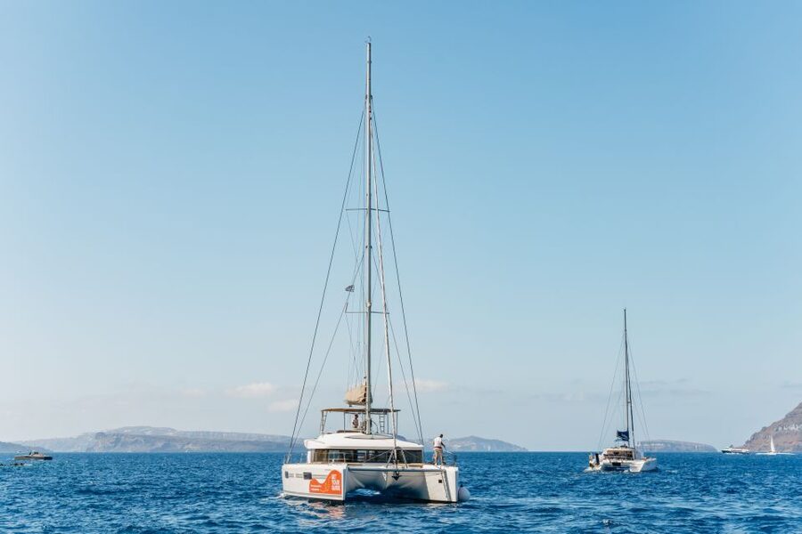 Santorini: Luxury Catamaran Day Trip with Meal and Open Bar - Getting from your hotel to the harbor