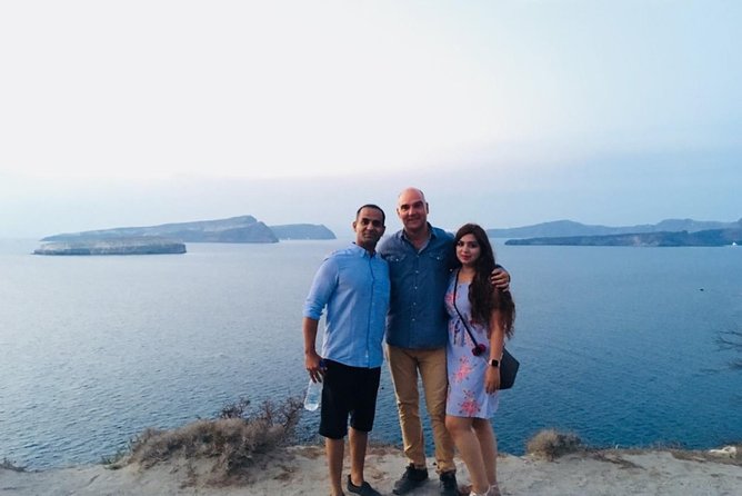 Santorini Private Driver: Explore Santorini - Port & Hotel Pickup - Oia first, if the crowds allow