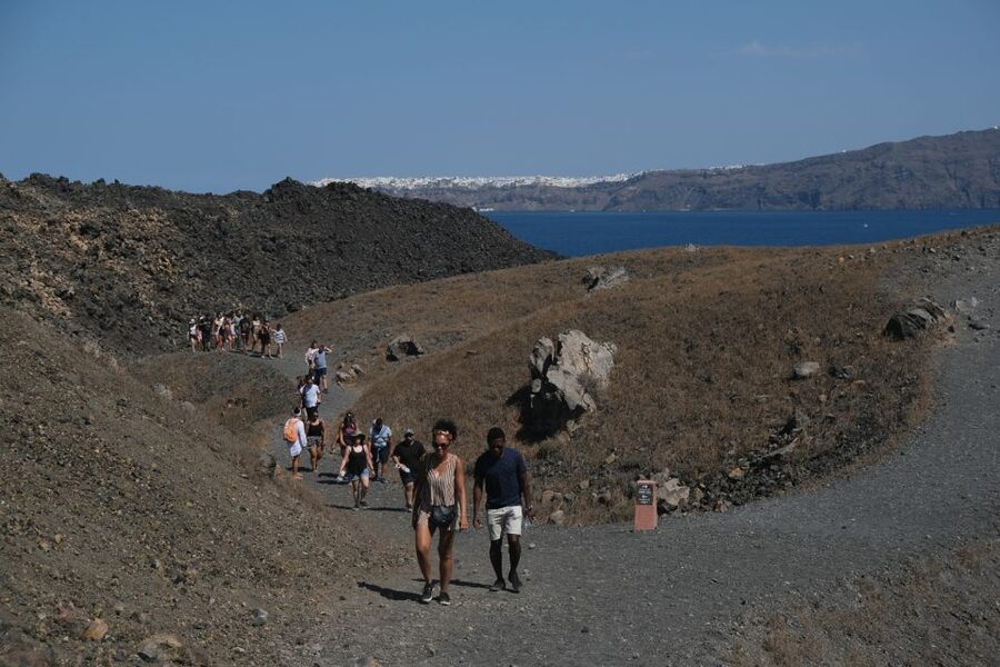 Santorini: Volcano and Hot Springs Sunset Dinner Cruise - Palia Kameni and the sulfur water