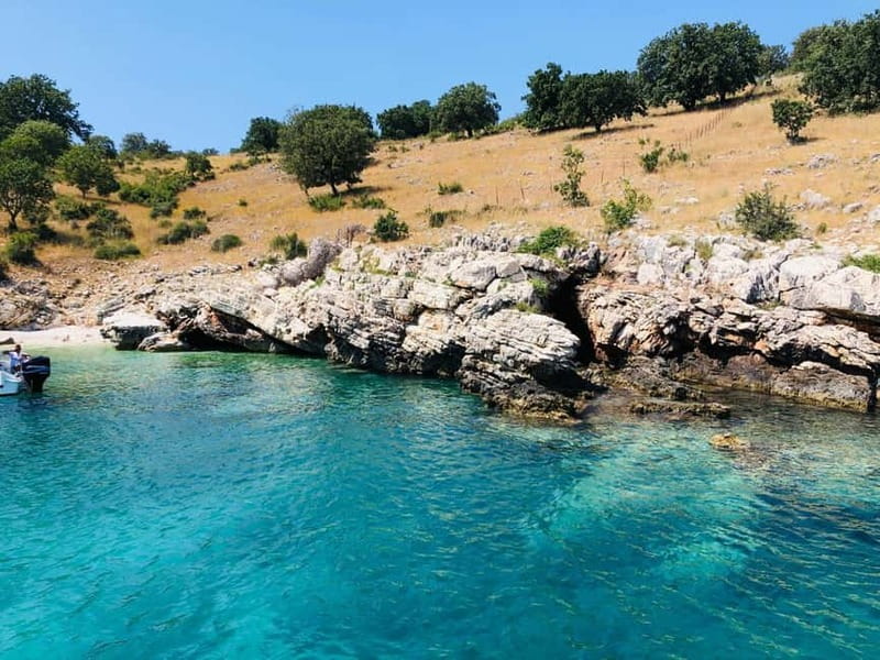 Sarande: Hidden Cave, Gremina, Kakome & Krorez Boat Tour - Leaving Sarandë and reaching the first coves