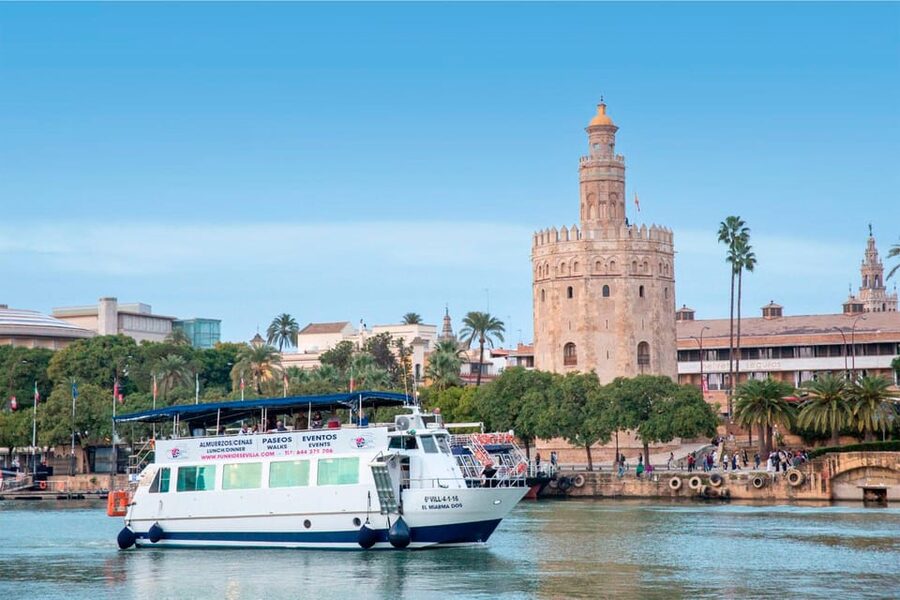 Seville: Guadalquivir Boat Tour with Optional Lunch/Dinner - Cruising past the Torre del Oro