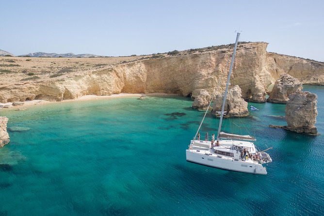 Shared Catamaran All inclusive-Day Cruise to Naxos or Paros - The crew makes the difference
