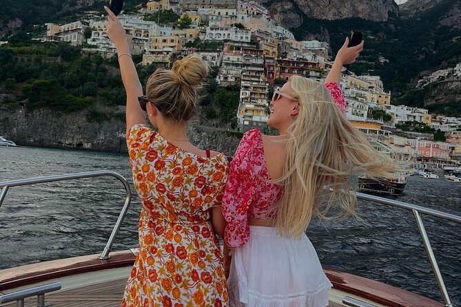 Shared Sunset Cruise from Positano with Drinks & Snacks 1.5-Hour - Drinks, snacks, and what to expect onboard