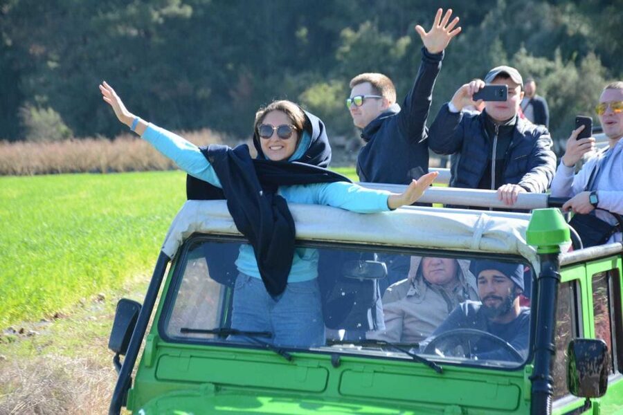 Side: Green Canyon Jeep and Boat Tour with Lunch - Oymapınar village views and mountain roads