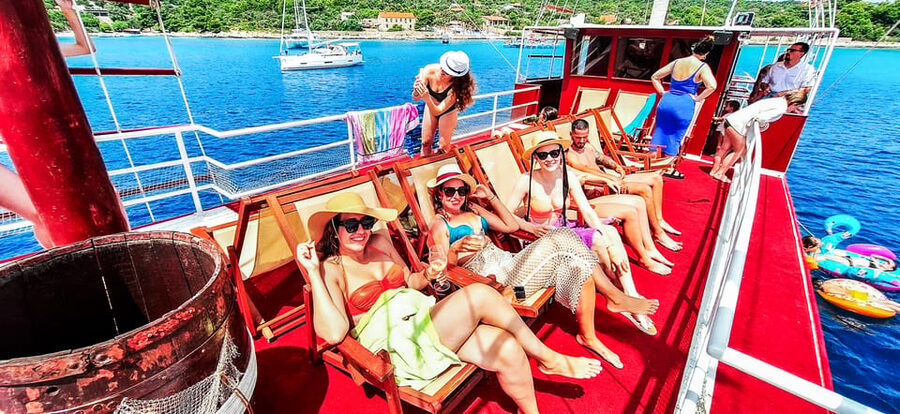 Split: 3 Island & Blue Lagoon Cruise with Lunch & Drinks - The Blue Lagoon is the main swimming stop