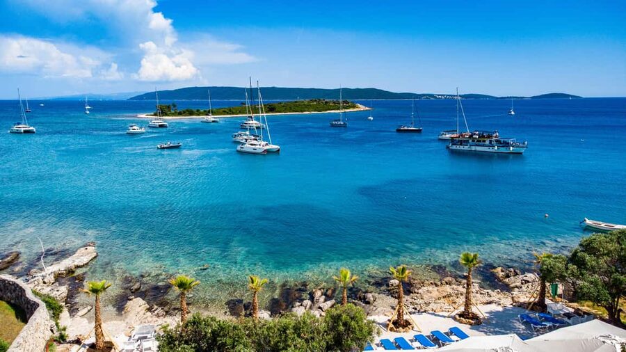 Split: Blue Lagoon 3 Islands All-Inclusive Cruise with Lunch - The Blue Lagoon is the main swimming stop