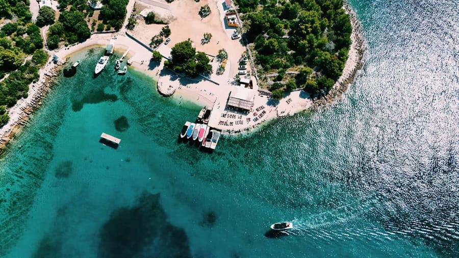 Split: Blue Lagoon & 3 Islands – Premium Speedboat Trip - Labadusa Beach: a quieter final stop