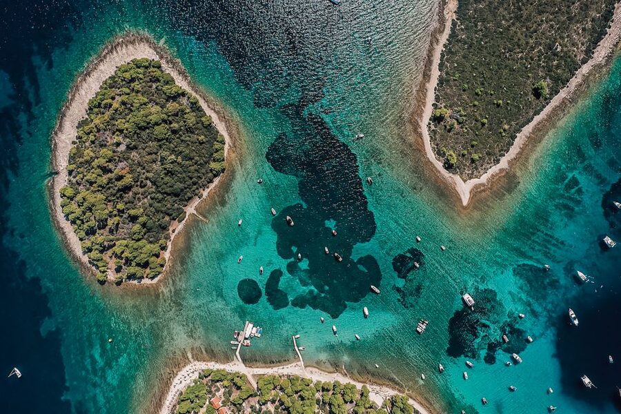 Split: Blue Lagoon and 3 Islands Speedboat Tour - Trogir adds culture to a water-focused day