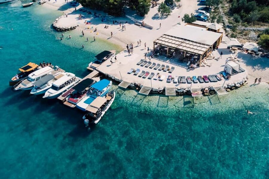 Split: Blue Lagoon and 3 Islands Speedboat Tour - Guides and boat atmosphere can shape the day