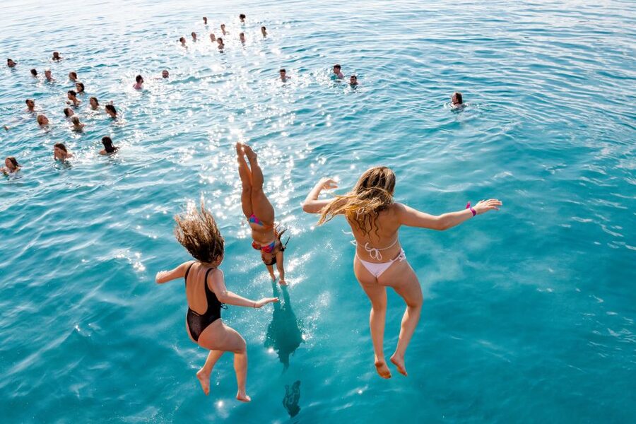 Split: Blue Lagoon Boat Party with DJs, Shots & After Party - Cruising past Split for two hours