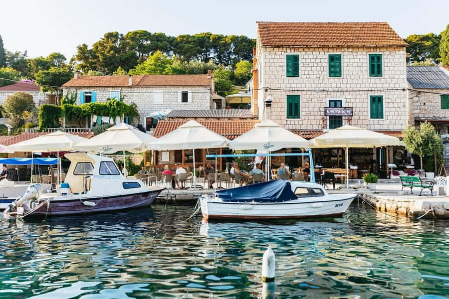 Split/Trogir: Blue Lagoon and 3 Islands Speedboat Tour - The Blue Lagoon: 90 minutes for swimming and sun