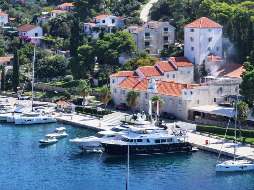 Split/Trogir: Trogir, Blue Lagoon, and Solta Speedboat Trip - Who should book this trip