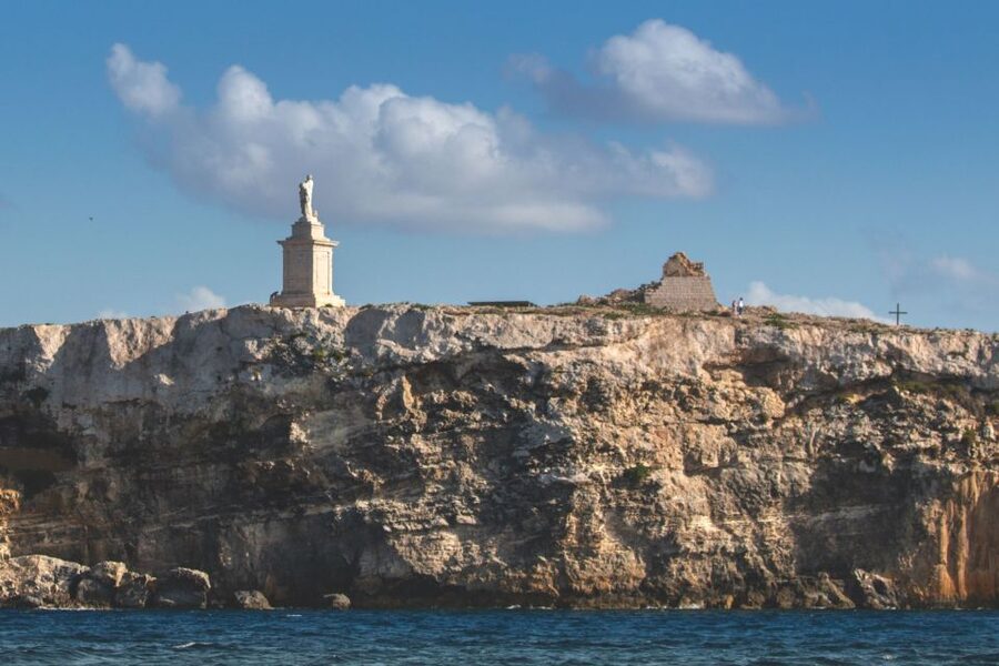 St. Paul's Bay: Gozo, Comino & St. Paul's Bus & Boat Tour - Two hours in Victoria, Gozo