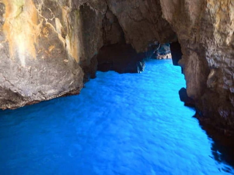 Taormina: Boat Tour with Aperitif on Isola Bella - Isola Bella and the swimming stop