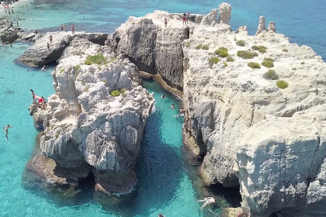 The best Boat Tour from Tropea to CapoVaticano, max 12 passengers - What the guides add to the outing