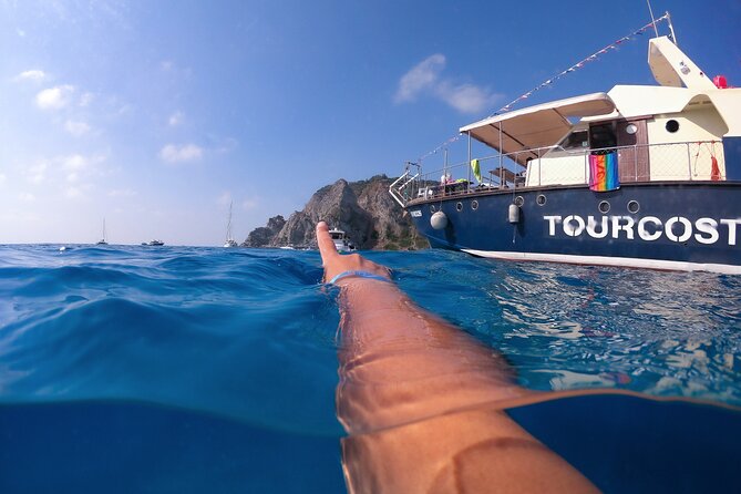 Tour of the Costa degli Dei by boat, 3 hours with aperitif included - What the $54 price gives you