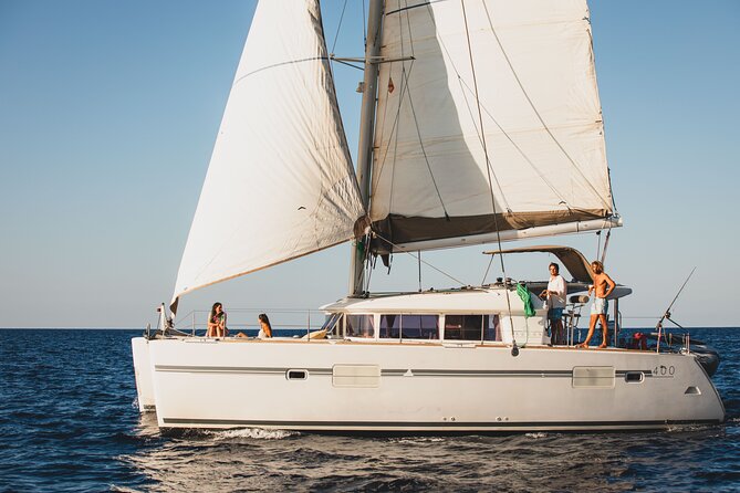 Unforgettable experience in Catamaran Ibiza - LAGOON 400 - Setting sail from Cala Jondal