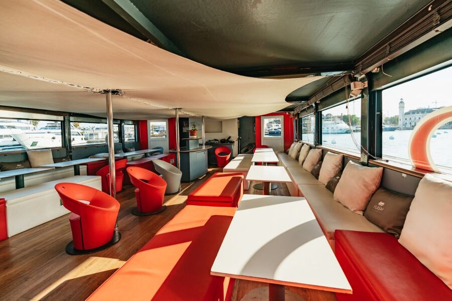 Valencia: Sunset or Daytime Catamaran Cruise with Drink - Daytime sailing for clearer coastal views
