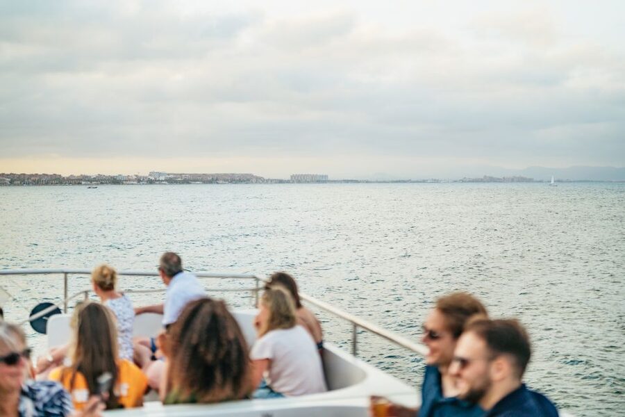 Valencia: Sunset or Daytime Catamaran Cruise with Drink - The drink, music, and onboard service