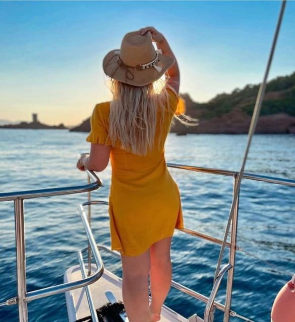 Valencia: Sunset or Daytime Catamaran Cruise with Drink - Boarding at Valencia’s port
