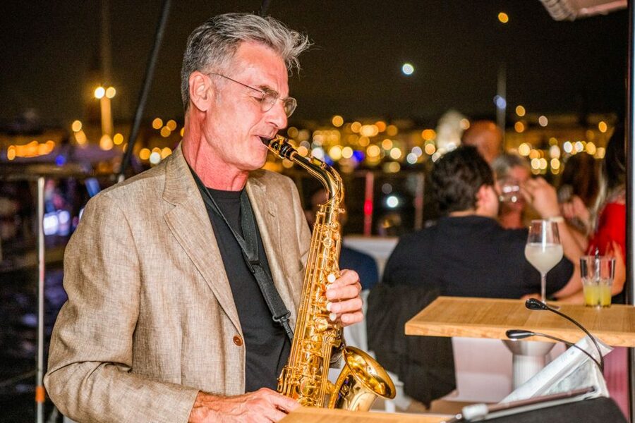 Venice: Catamaran Sunset Jazz Cruise with Aperitivo - San Marco Bay and the changing Venetian light