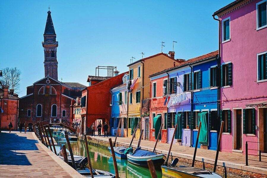 Venice: Murano & Burano Panoramic Boat Tour w/ Glassblowing - Who will enjoy this boat tour most