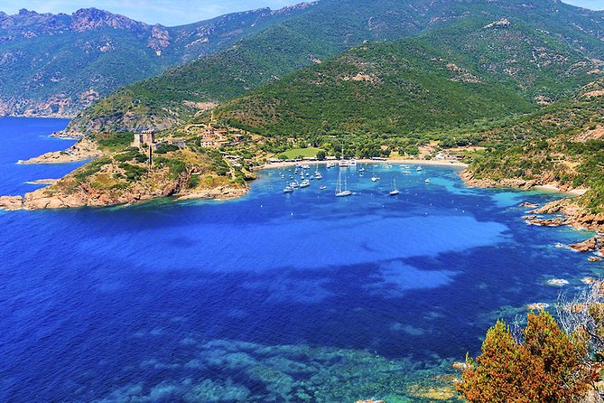 Visit Scandola, the creeks of Piana by boat - Scandola Reserve, a protected coast seen properly