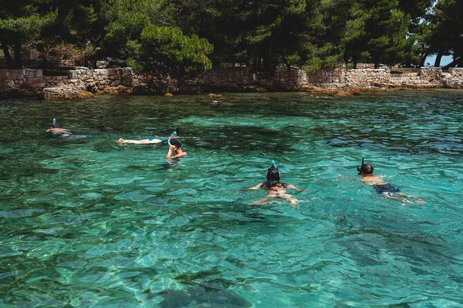 Zadar: 3 Islands Luxury Boat Tour with Aperol Spritz & Snorkeling - Aperol, Prosecco, fruit, and what is actually included