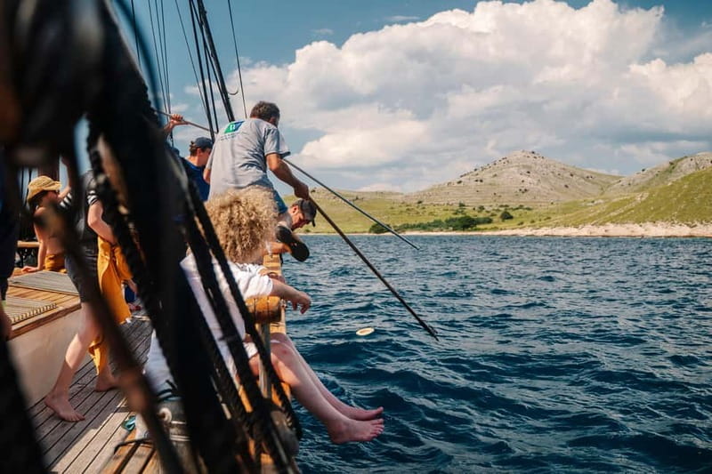 Zadar: Boat Tour with Unlimited Wine & 3 Stops - Why this four-hour cruise works so well