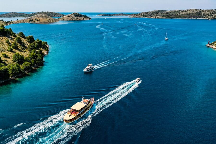 Zadar: Kornati and Telašćica Full-Day Boat Trip with Lunch - Lunch on the boat, with simple Croatian flavors