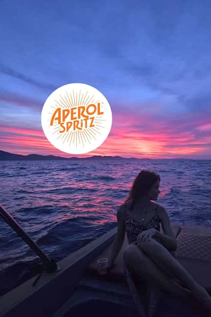Zadar: Romantic Luxury Sunset Boat Tour with Aperol Spritz - Waiting for sunset in Zadar Canal