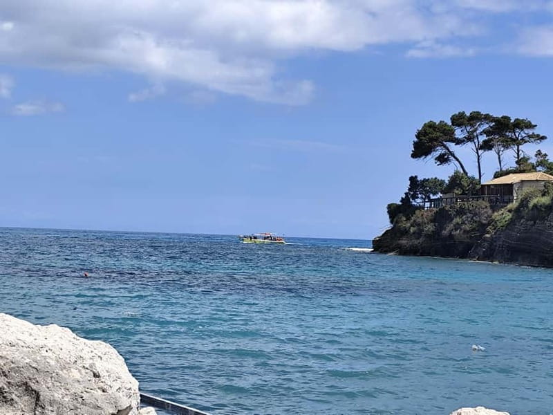 Zakynthos: Turtle Spotting, Marathonísi & Keri Caves Cruise - Mizithres Rocks and the final swim